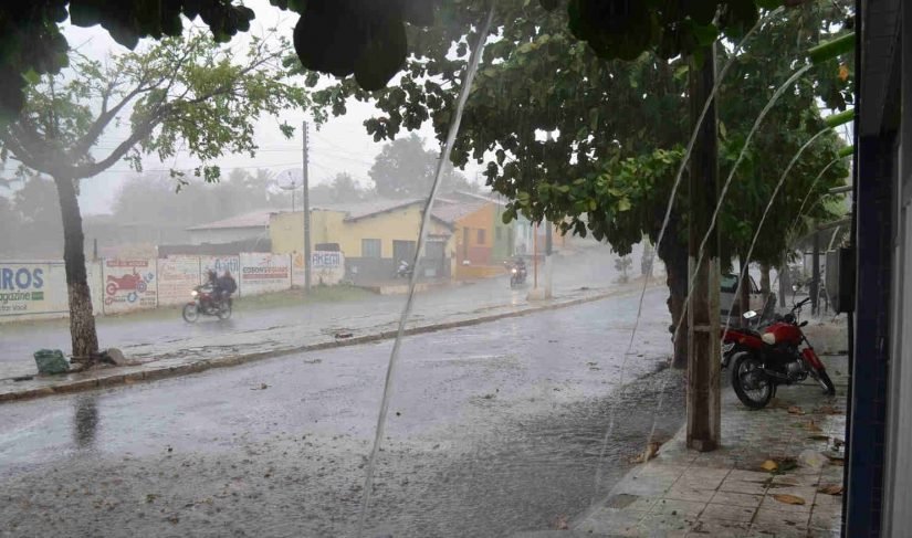 chuva-cajazeiras-01-05-2018-825x487-1