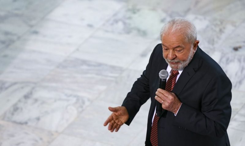 lula-centrais-sindicais1_mcamgo_abr_180120231818-8-800x479-1