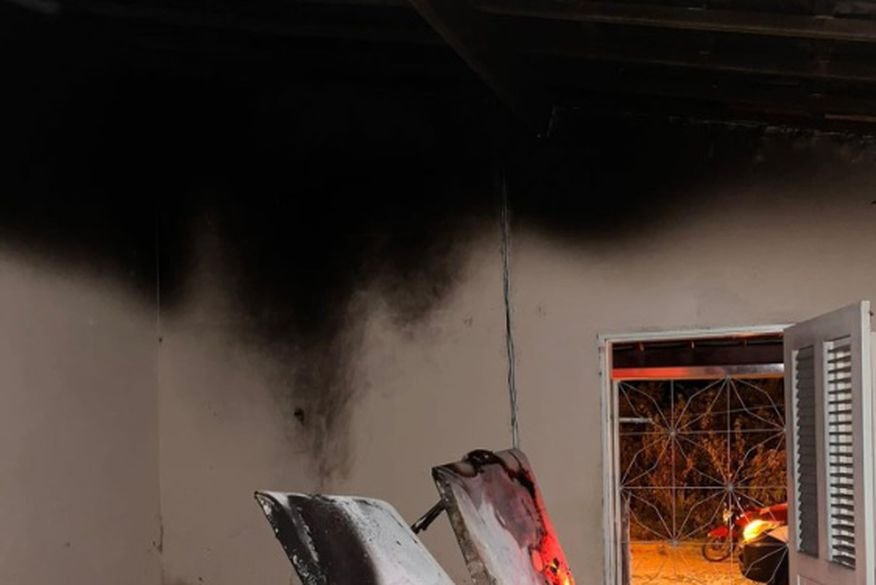 incendio_casa_riacho_dos_cavalos_pb