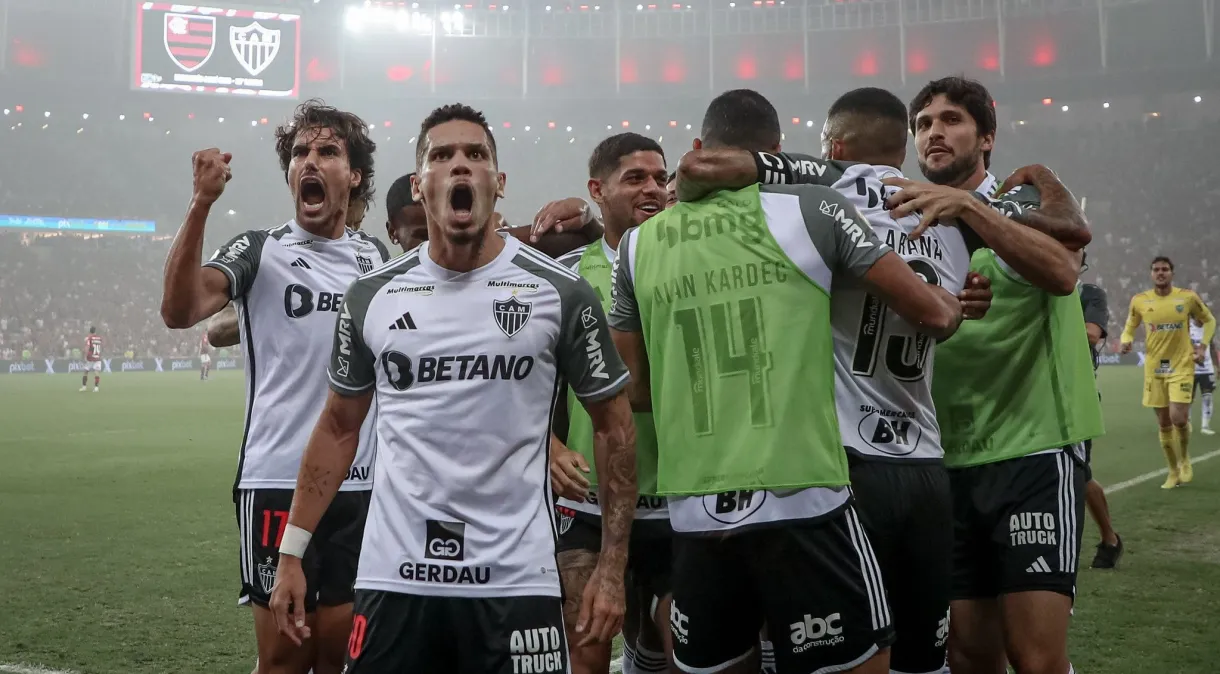 paulinho-atletico-galo-flamengo-e1701304211565