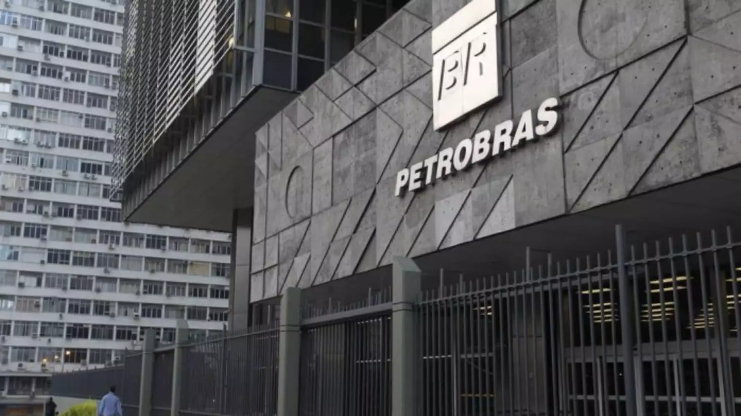 sede-da-petrobras-by-div-e1528560220805