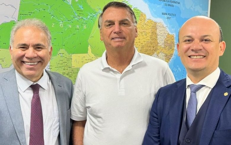 marcelo-queiroga-bolsonaro-e-cabo-gilberto-1