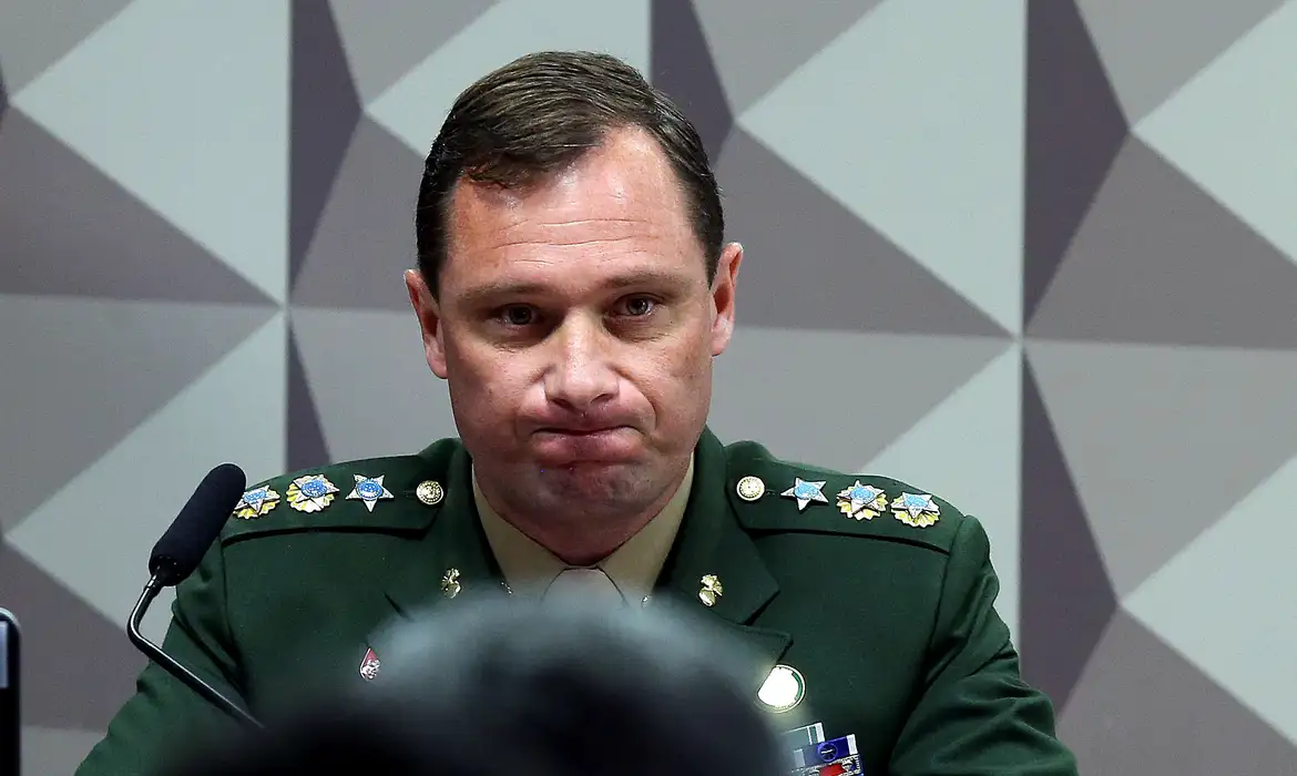 25_retro_2023_tenente-coronel_mauro_cid_depoe_na_cpi_dos_atos_golpistas