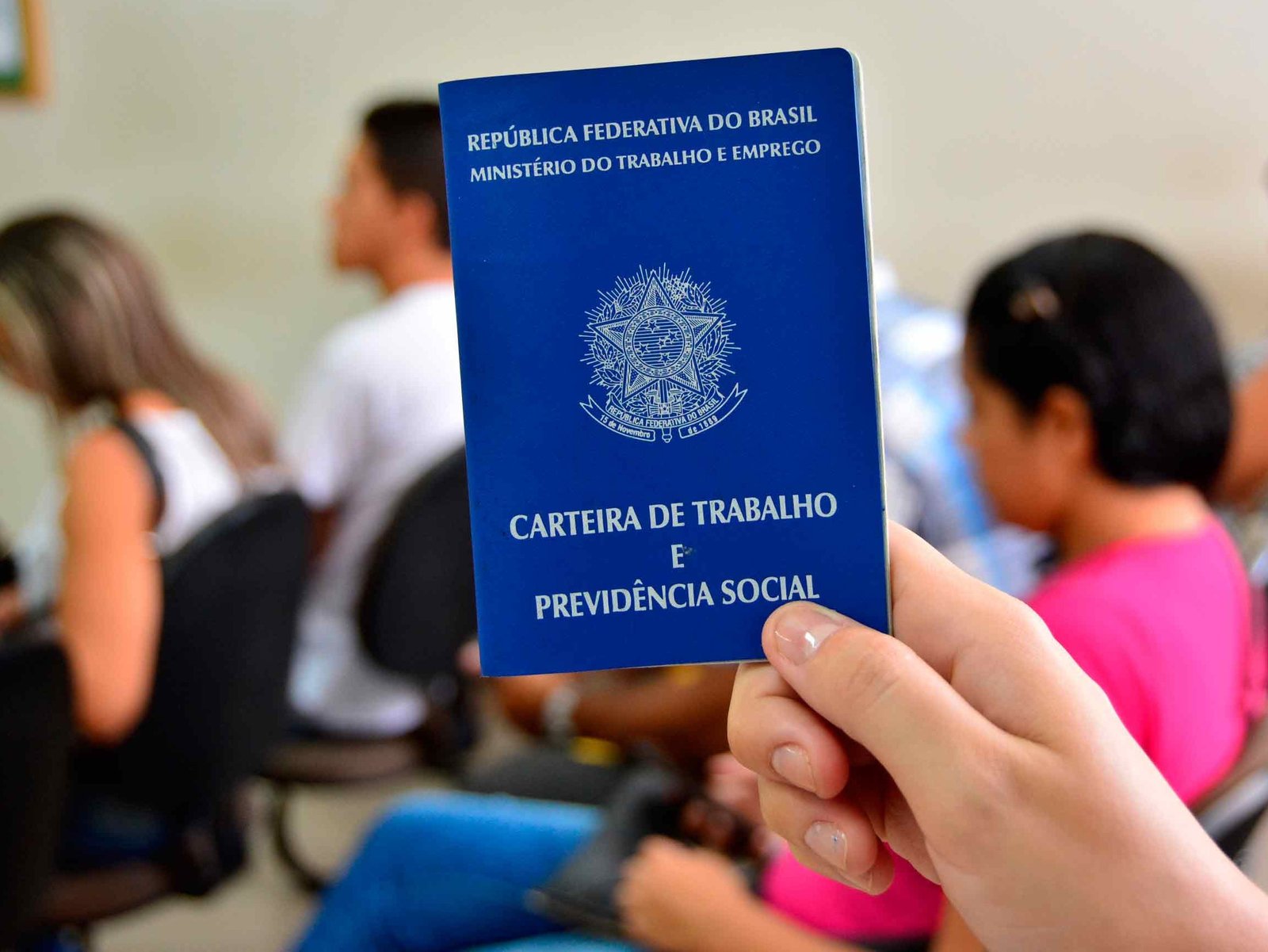 Carteira-de-trabalho-e1493285562472