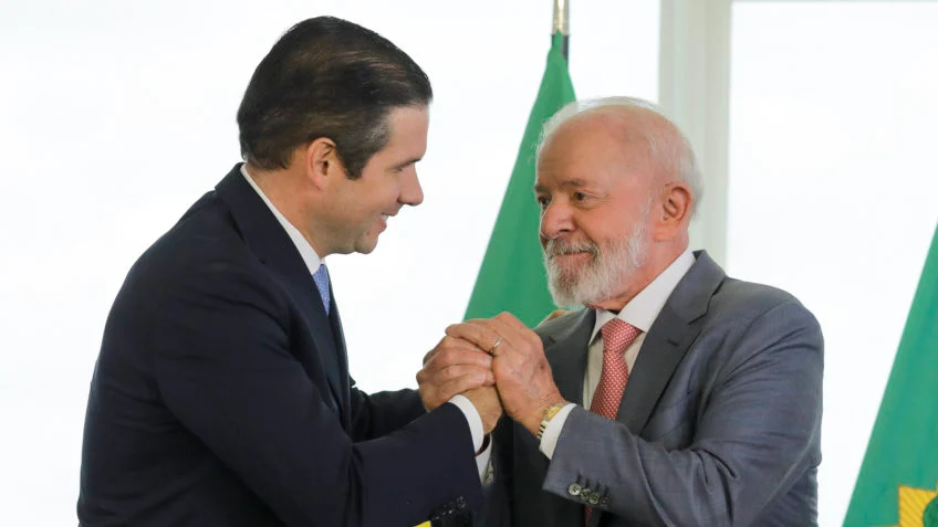 Lula-DaviAlcolumbre-HugoMotta-19-848x477