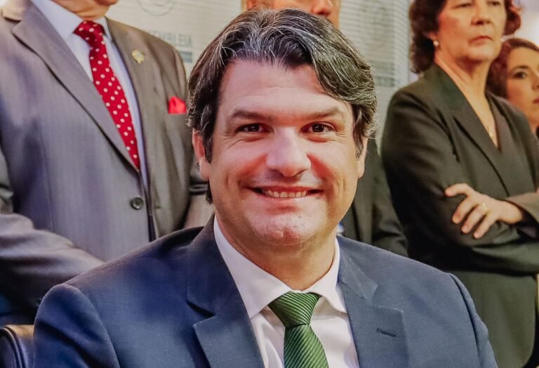 leobezerrafotorenaramedeirosdivulgacao-e1738751923644-768x524