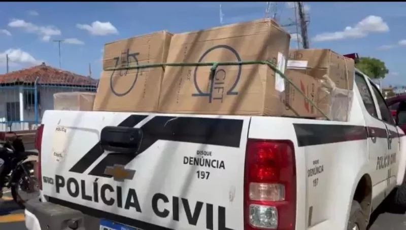 Polícia Civil apreende grande quantidade de cigarros contrabandeados, em ação desencadeada na zona rural de Pombal