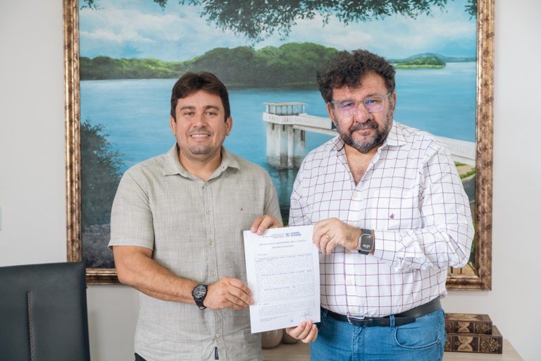 Governo e Prefeitura de Sousa firmam parceria para pesquisas na Bacia do Rio do Peixe