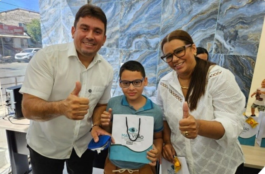 Em Sousa, prefeito Helder Carvalho realiza entrega de óculos através do Programa Mais Visão