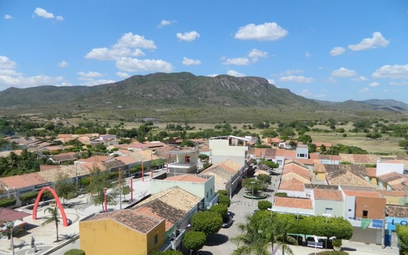 Dívida milionária: prefeito de Triunfo demite funcionários e suspende gratificações