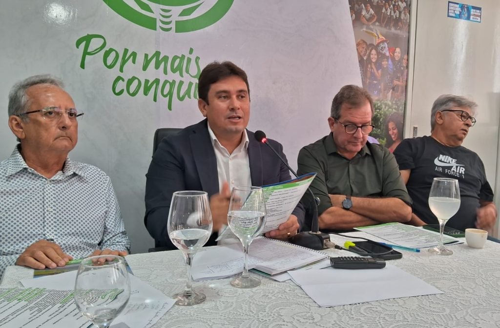 Prefeito de Sousa anuncia pagamento de junho, parcela única da saúde e metade do décimo