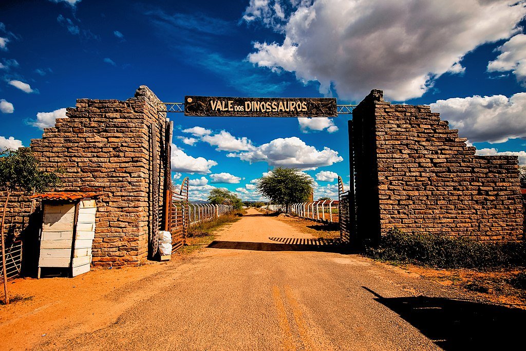 Vale dos Dinossauros: Sertão da Paraíba tem um dos sítios paleontológicos mais importantes do mundo