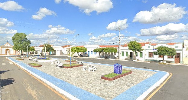 Com 4 mil habitantes,  Caraúbas torra R$ 250 mil com show de 1h30