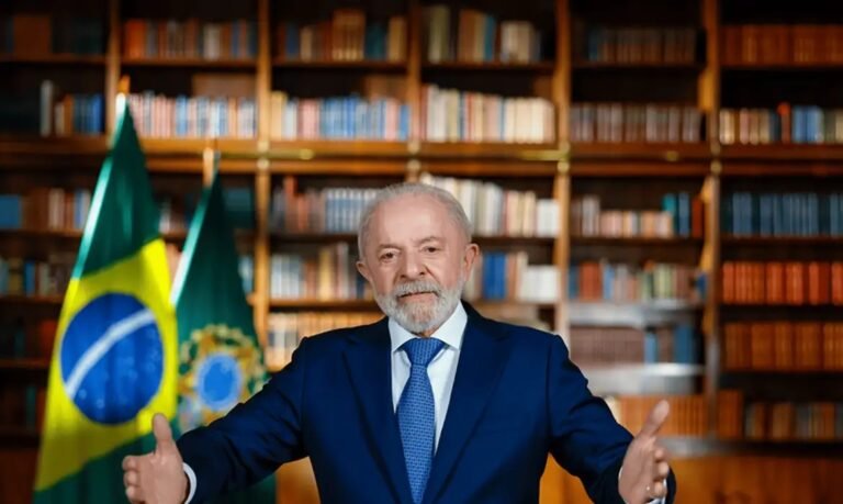 Tarifaço: Lula lança plano com linha de crédito de R$ 30 bilhões a empresas afetadas
