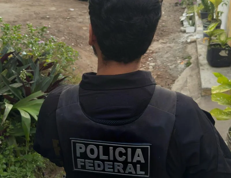 PF prende dupla investigada por traficar drogas em aviões para PB