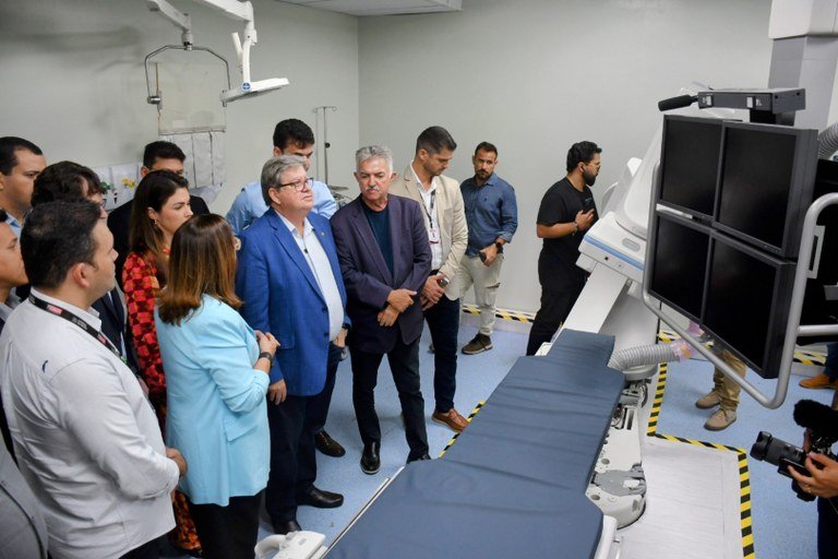 Governador entrega primeiro equipamento de cintilografia da Saúde na Paraíba