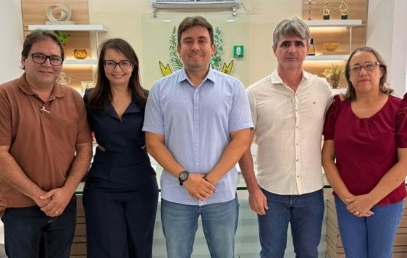 Prefeito de Sousa anuncia mudanças em cargos comissionados; confira