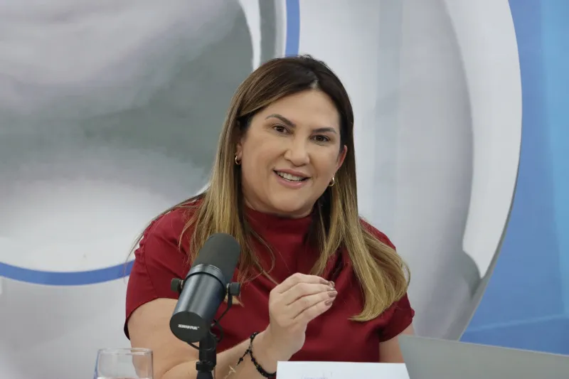 Corrinha Delfino anuncia remanejamentos e confirma saída de Michele Noleto da Secretaria de Saúde em Cajazeiras