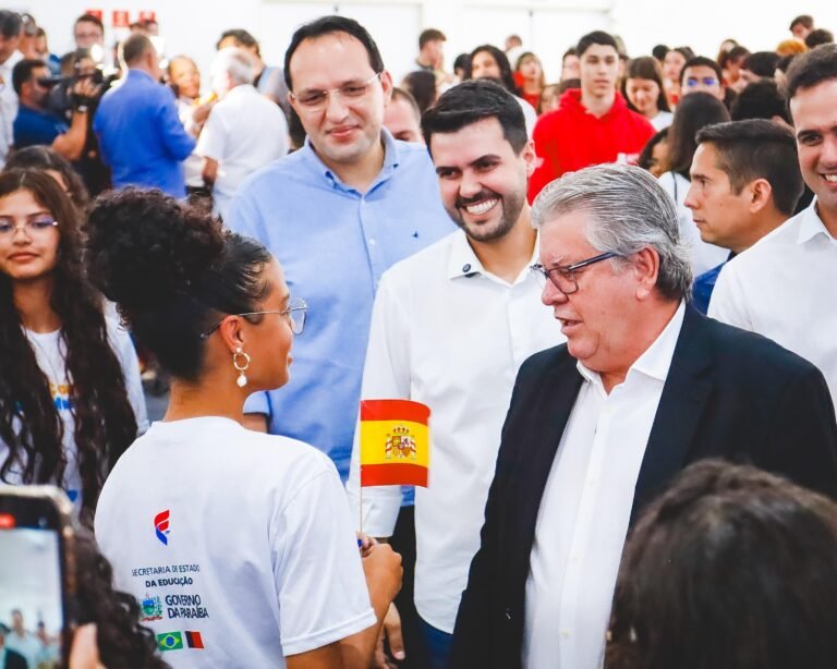 Governo da Paraíba lança edital de R$ 29 milhões para contratar empresa de intercâmbio para estudantes