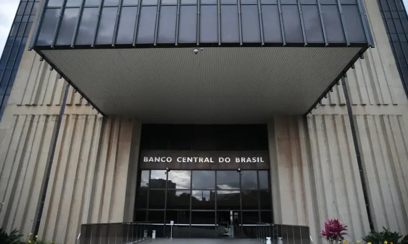 Banco Central oficializa liquidação da Master Corretora