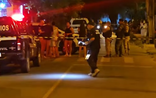 Jovem é morto a tiros enquanto pilotava uma moto no bairro do Cristo