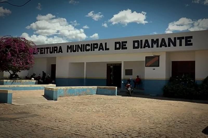 Prefeitura de Diamante desembolsa R$ 580 mil em shows de Seu Desejo e Cavalo de Pau