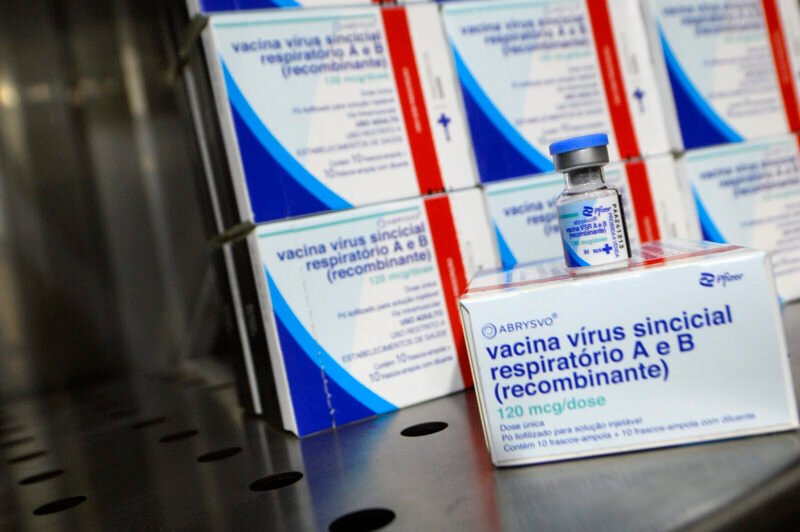 PB recebe 13,5 mil doses de vacina contra vírus respiratório para proteger gestantes