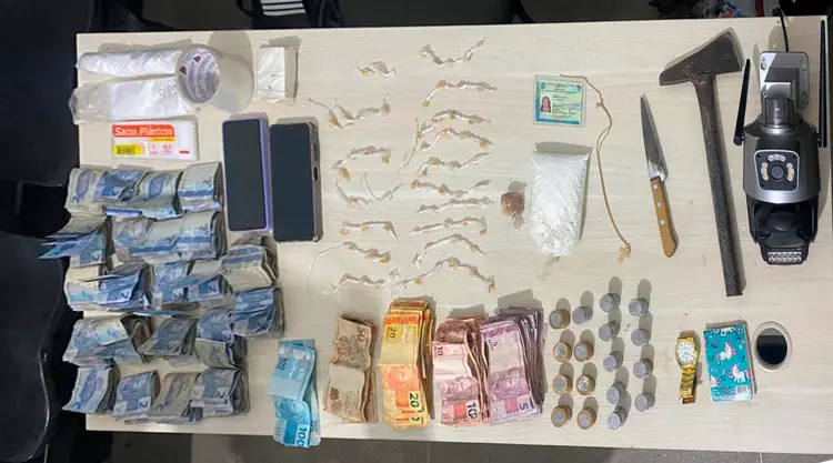 Três suspeitos são presos por tráfico e drogas são apreendidas no Sertão da Paraíba