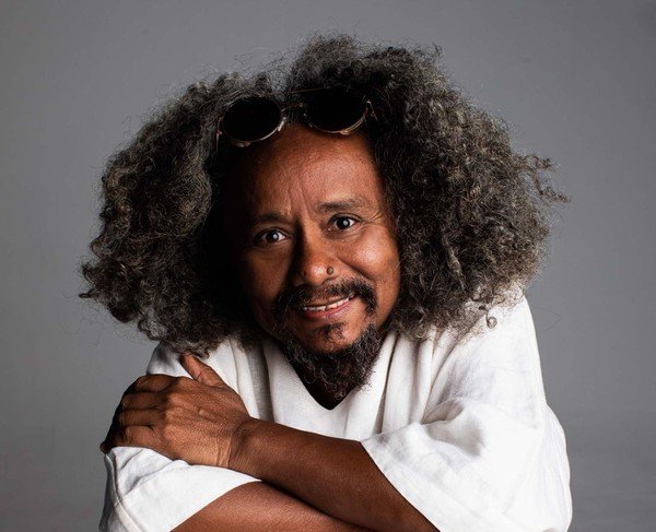 Chico César apresenta concerto gratuito em João Pessoa com orquestra do Prima