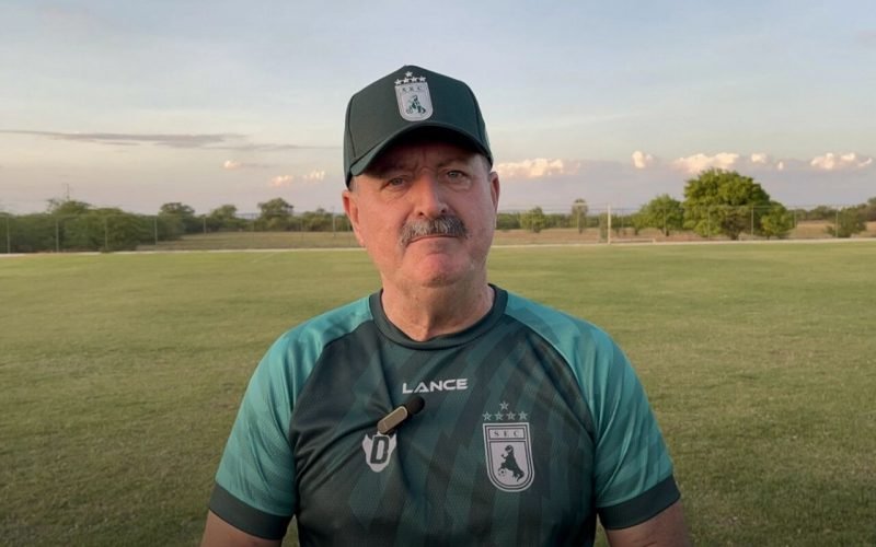 Leandro Campos deixa comando do Sousa; novo técnico será anunciado nesta quarta