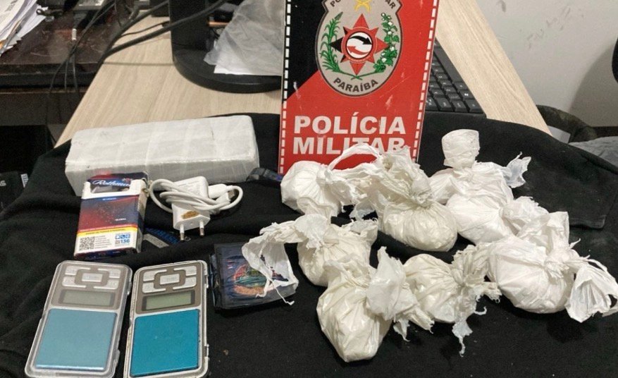 Polícia apreende drogas em casa abandonada em São José de Piranhas