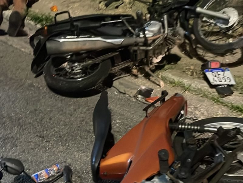Acidente entre motos na Tancredo Neves deixa uma pessoa morta e outra ferida