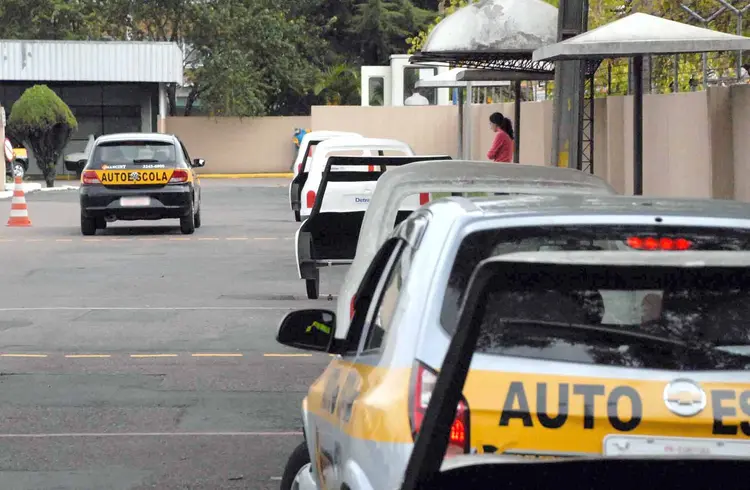 Extinta em alguns estados, prova da baliza continua obrigatória para tirar CNH na Paraíba