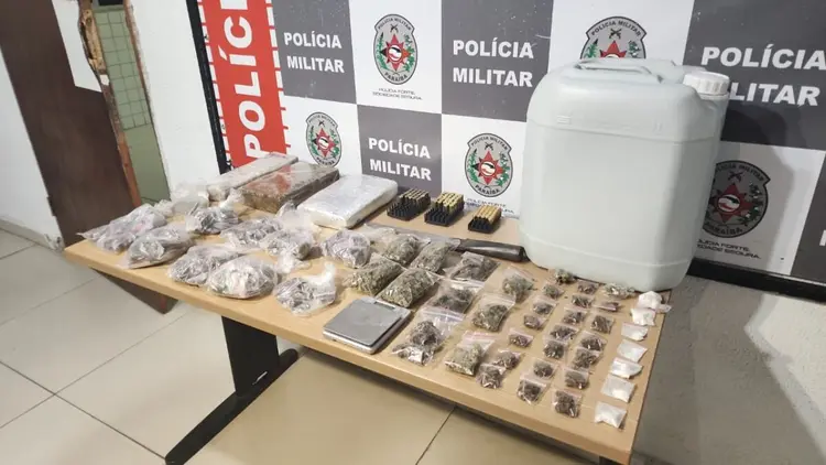 Operação da Polícia Militar apreende drogas e munições em comunidade de João Pessoa