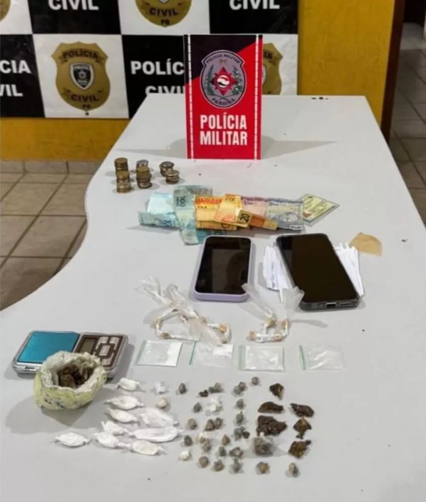 Polícia Militar apreende drogas, dinheiro e balança de precisão em Catolé do Rocha