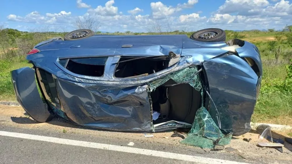 Capotamento é registrado na BR-361, entre Patos e Santa Terezinha-PB, nesta quinta-feira (12)