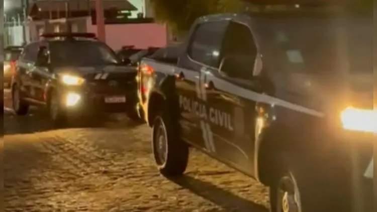 Homem é alvejado enquanto bebia em loja de conveniência em Mangabeira 8