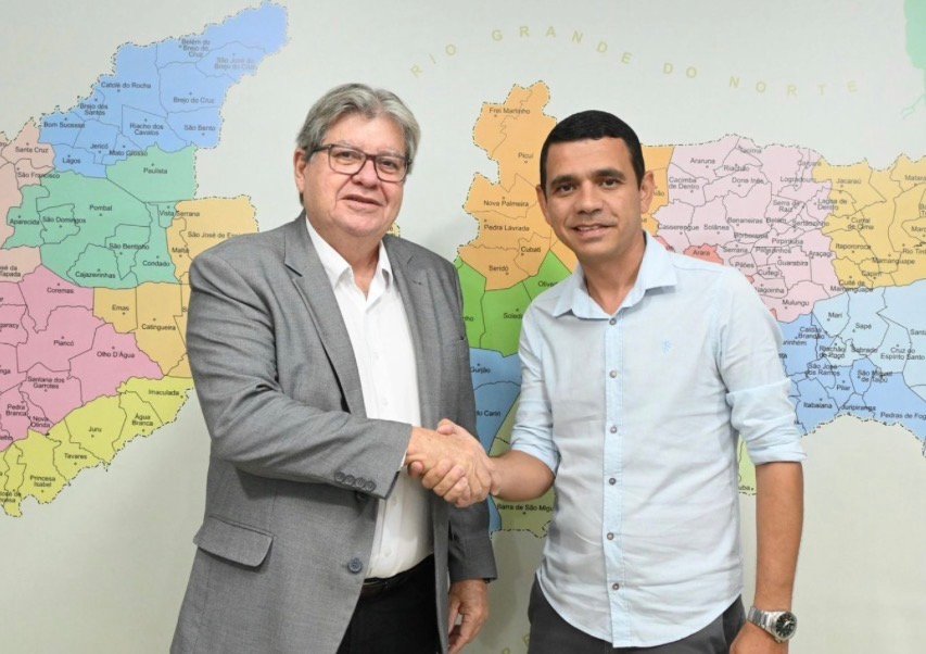 Mais um prefeito do PL anuncia apoio a João Azevêdo para o Senado
