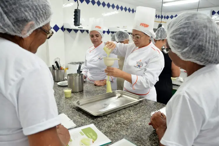 Prefeitura de João Pessoa abre inscrições para 160 vagas em cursos nas áreas gastronomia e hotelaria